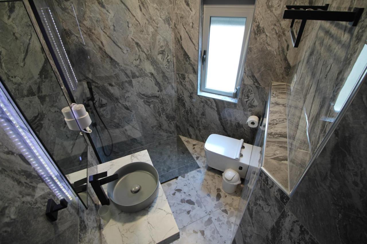 Portafortuna Apartments Sarande Exterior photo