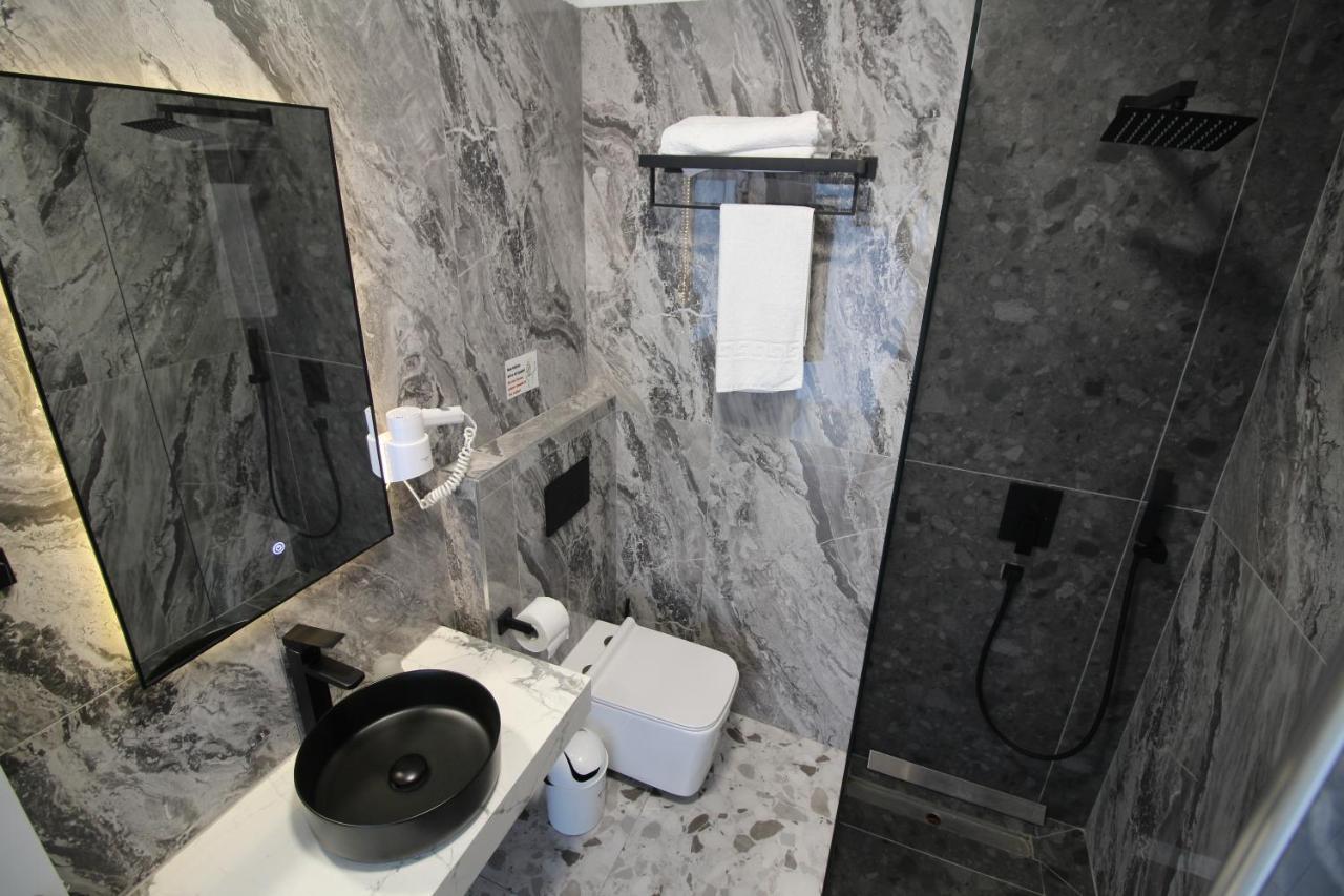 Portafortuna Apartments Sarande Exterior photo