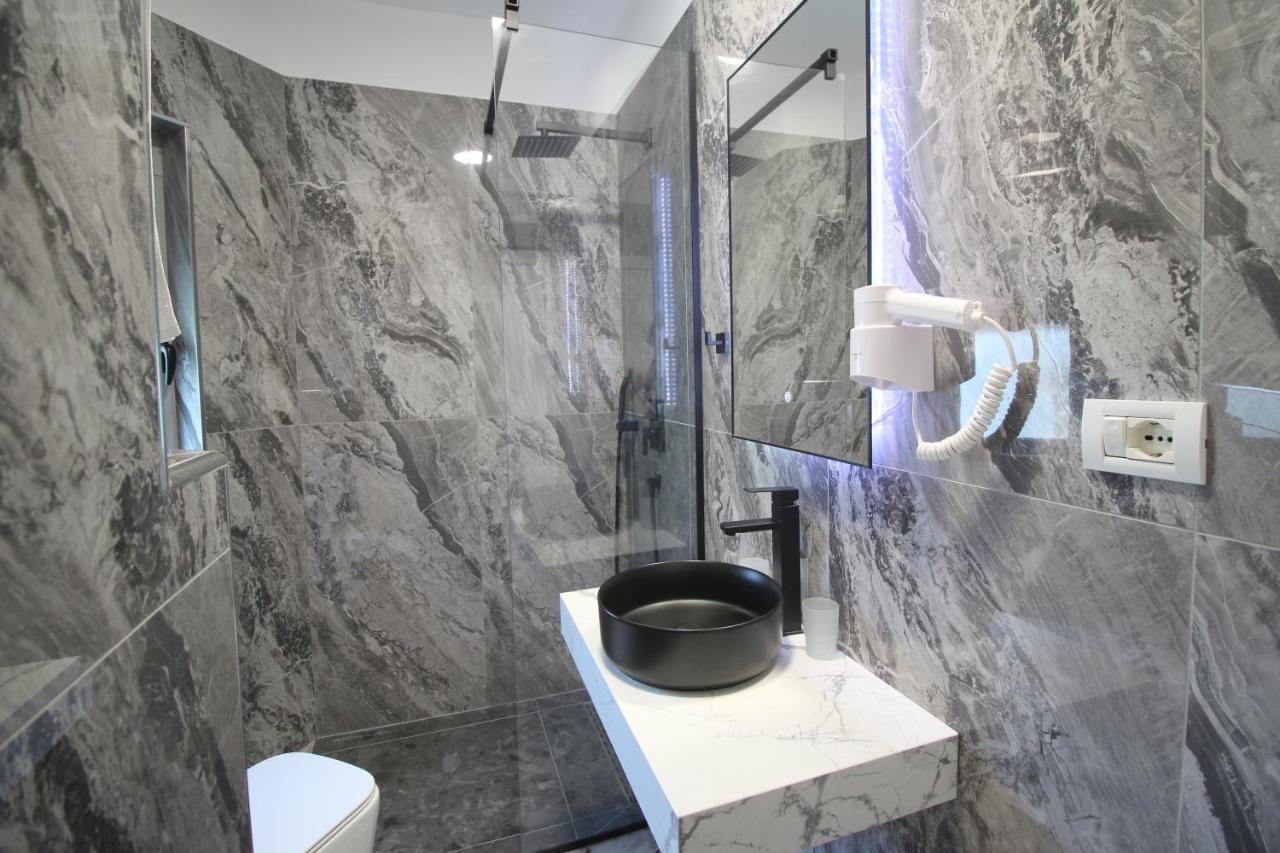 Portafortuna Apartments Sarande Exterior photo